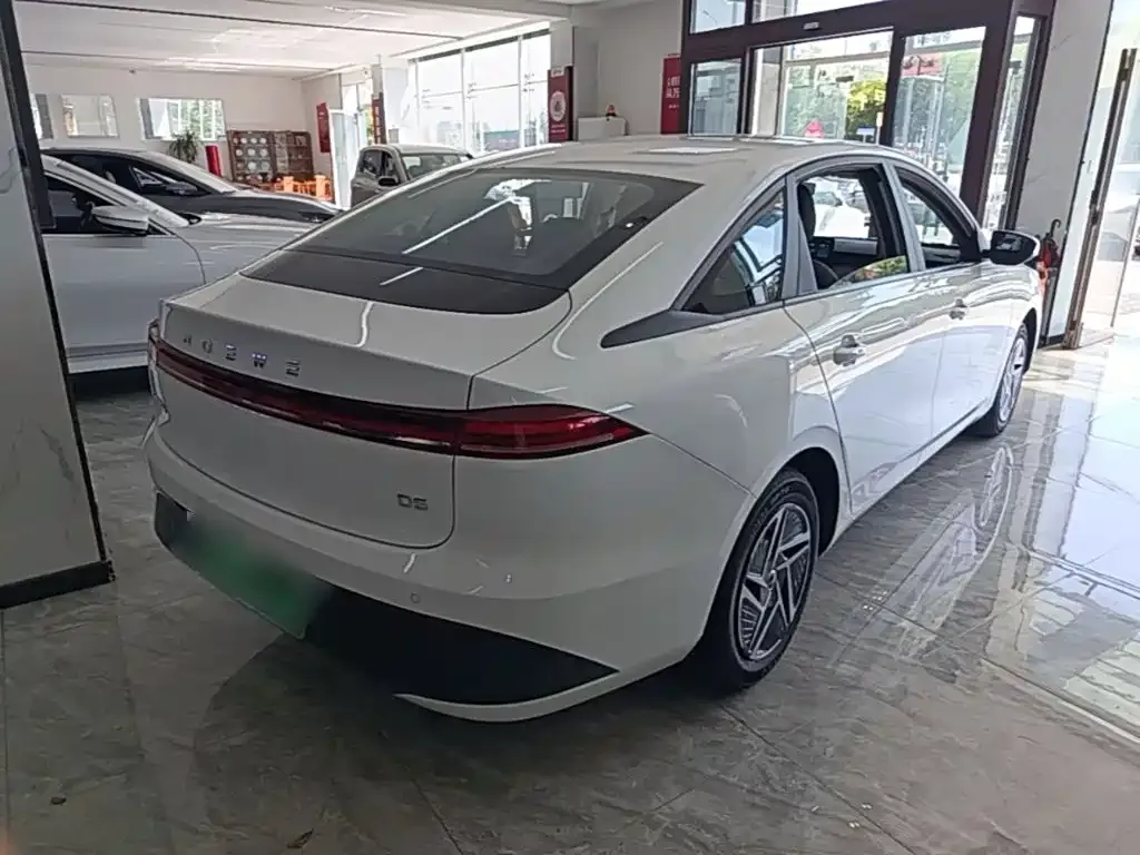 Roewe D6 — фото 10