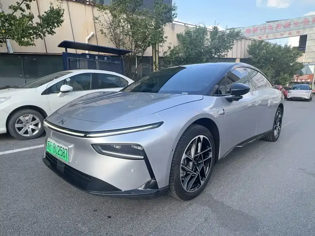 XPeng P7+ — фото 1