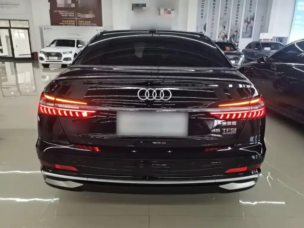 Audi A6L — фото 10