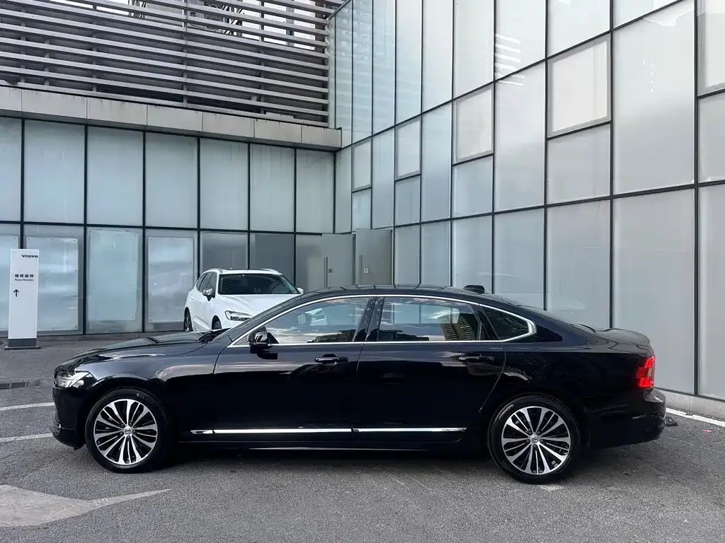 Volvo S90 — фото 7