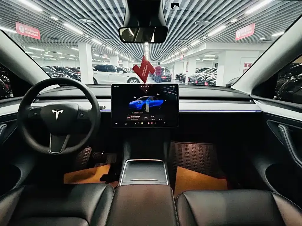 Tesla Model Y — фото 3