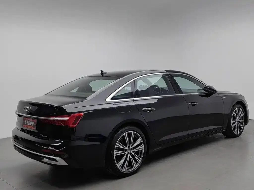 Audi A6L — фото 8