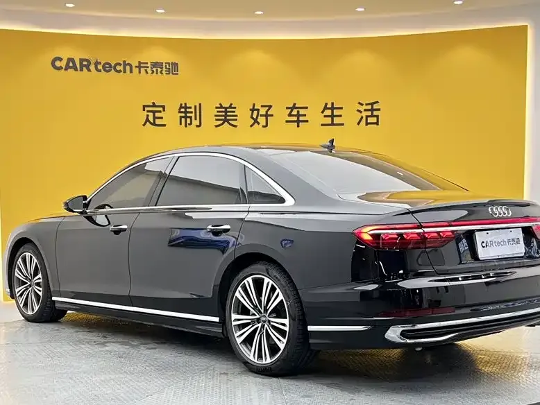 Audi A8 — фото 6