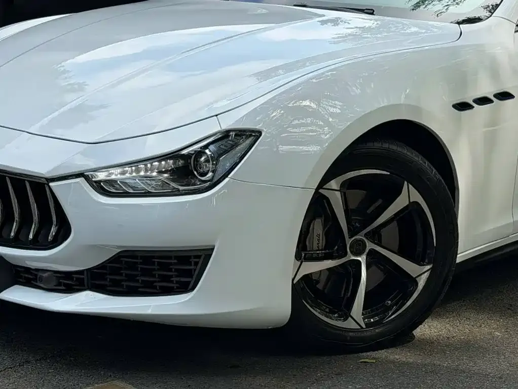 Maserati Ghibli — фото 8