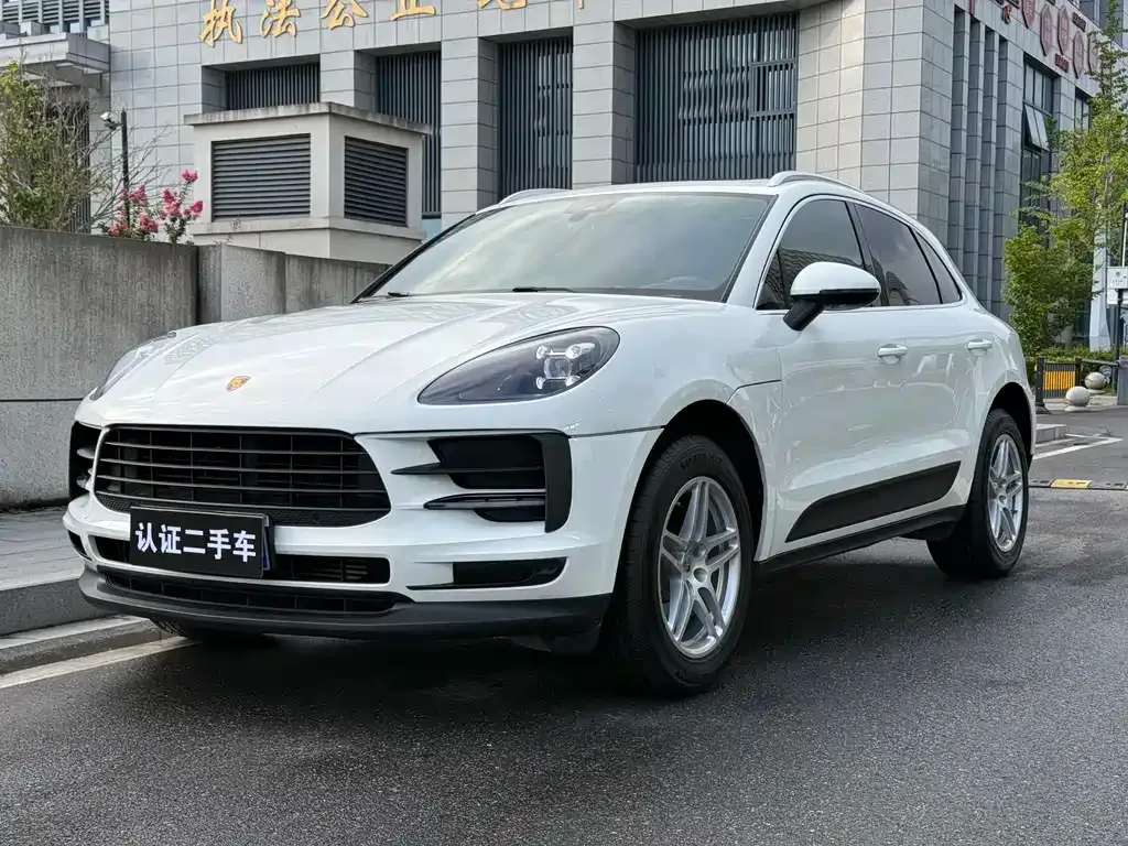 Porsche Macan — фото 1