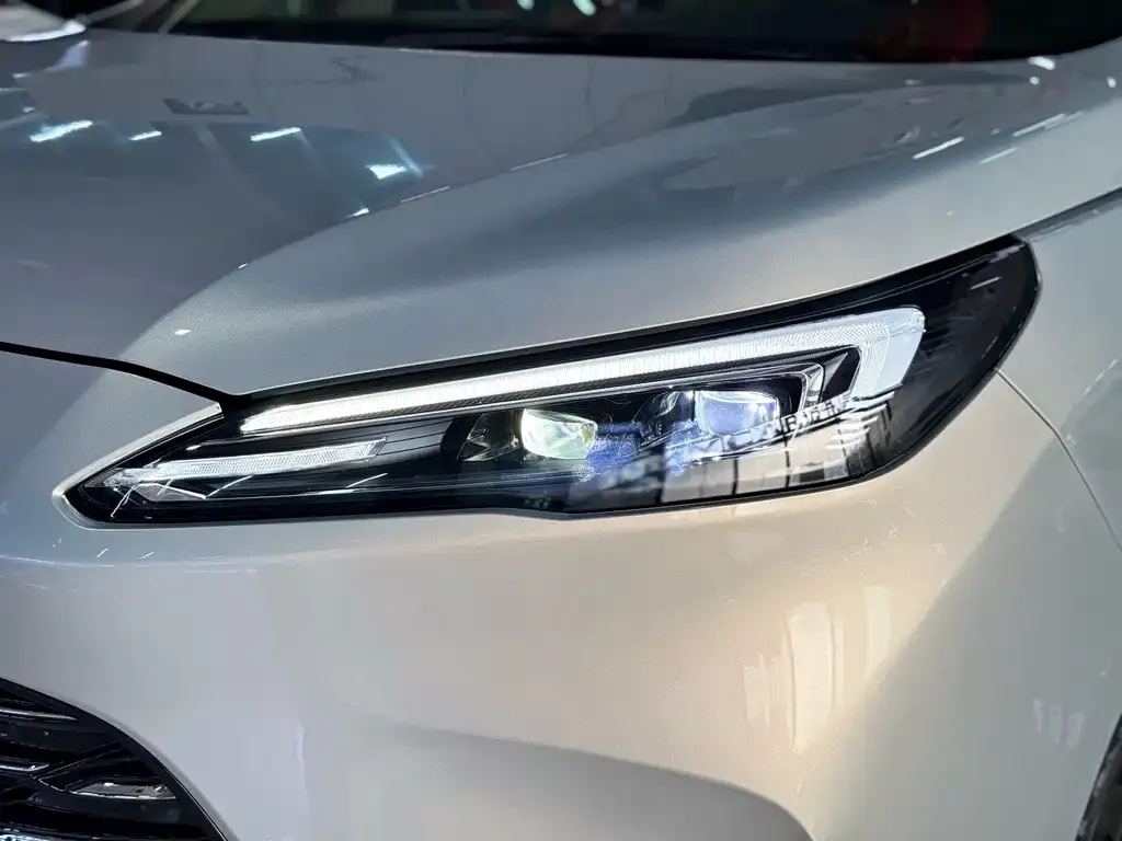 Buick GL8 Hybrid — фото 8