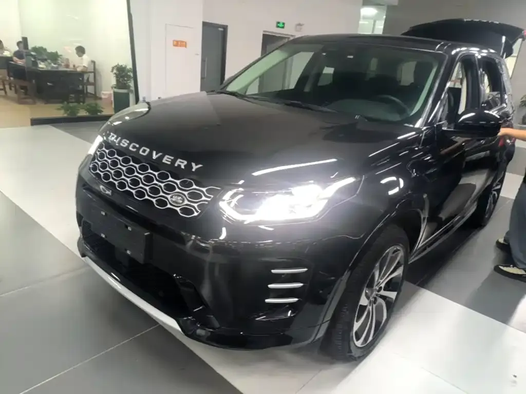 Land Rover Discovery Sport — фото 1