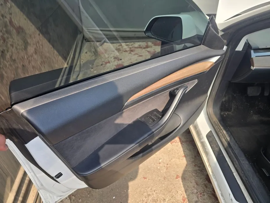 Tesla Model 3 — фото 4