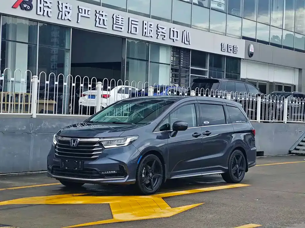 Honda Odyssey — фото 1