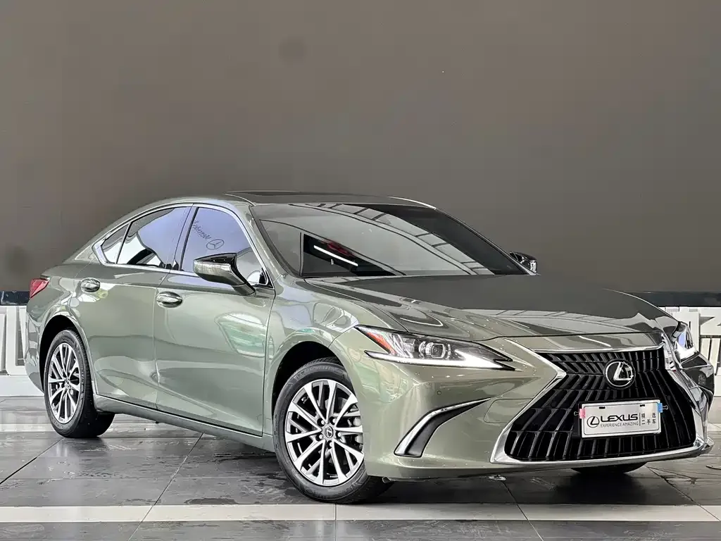 Lexus ES — фото 2