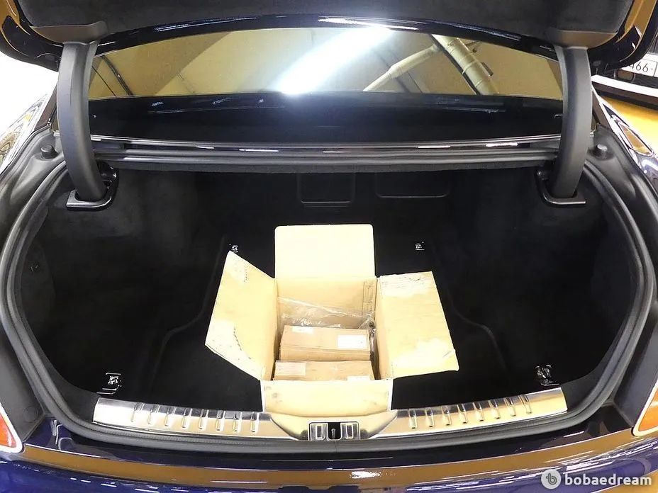 Bentley Flying Spur — фото 10