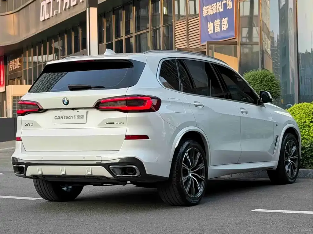 BMW X5 — фото 2