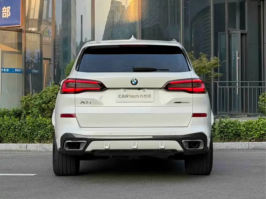 BMW X5 — фото 7