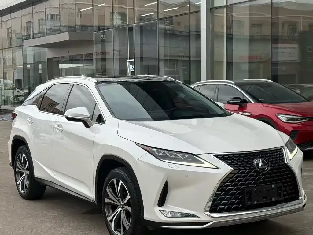 Lexus RX — фото 1