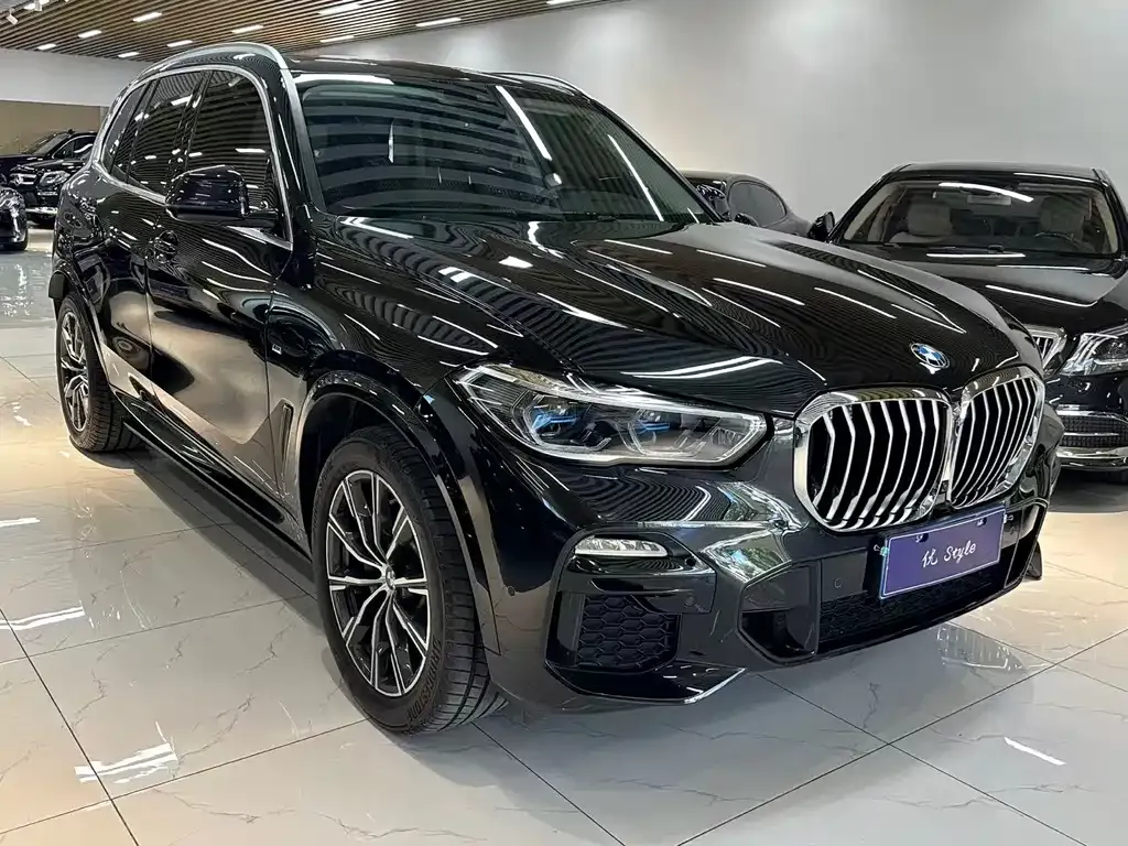 BMW X5 (Import) — фото 1