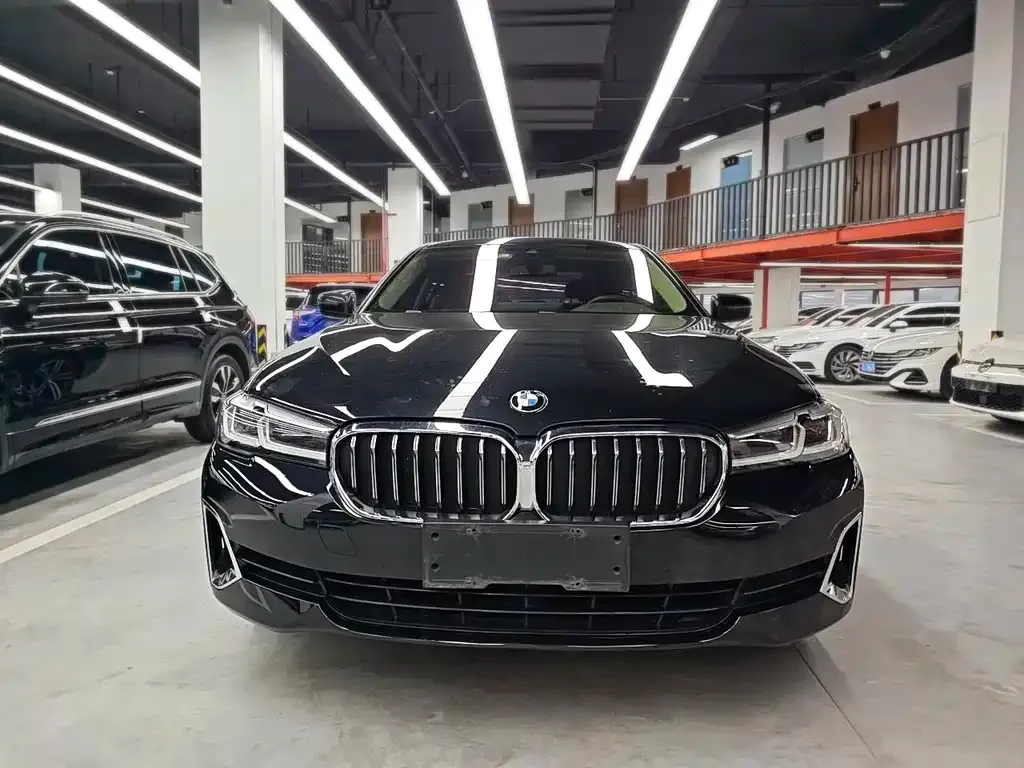 BMW 5 Series — фото 2