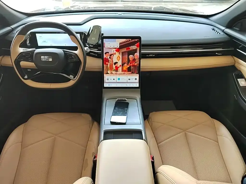 Geely Galaxy L6 — фото 10