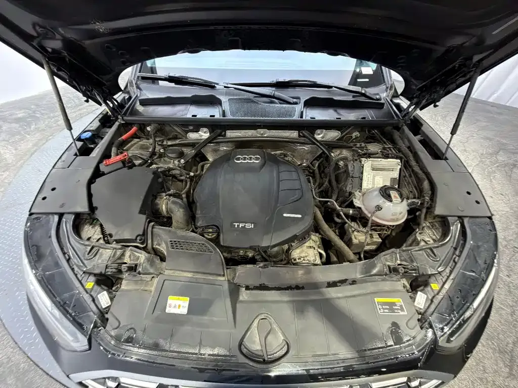 Audi Q5L — фото 8