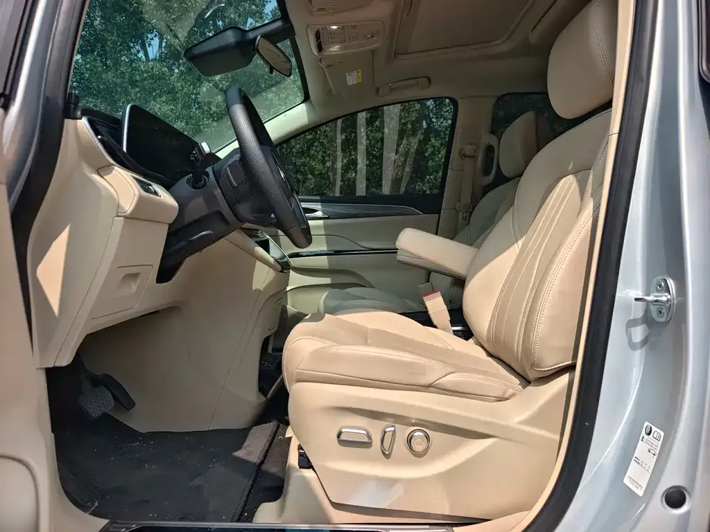 Buick GL8 Hybrid — фото 6