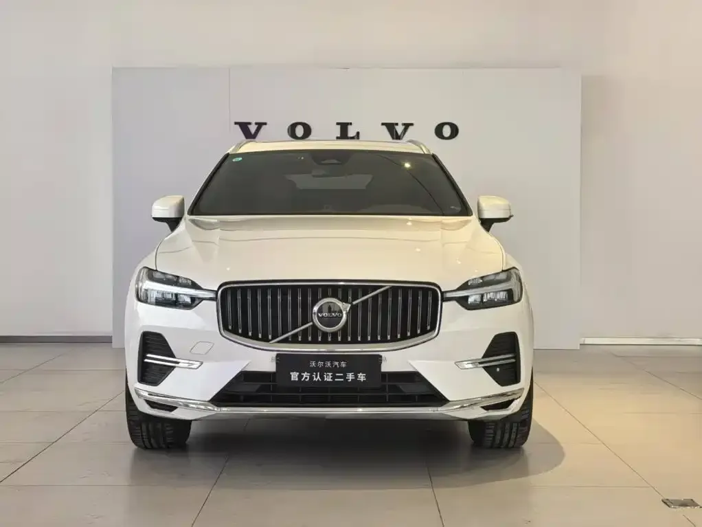 Volvo XC60 — фото 10