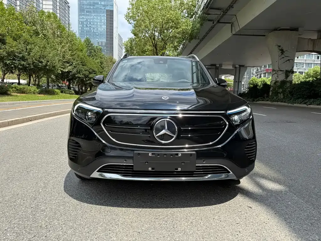 Mercedes-Benz EQB — фото 6