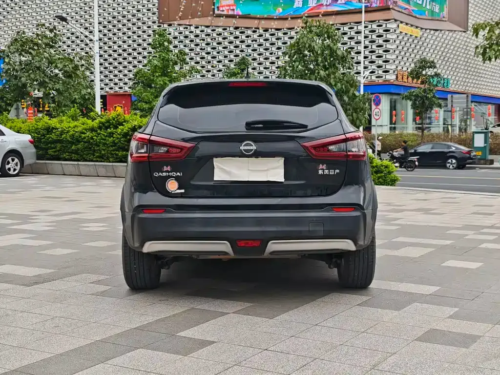 Nissan Qashqai — фото 2