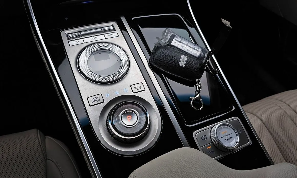 Genesis GV80 — фото 10