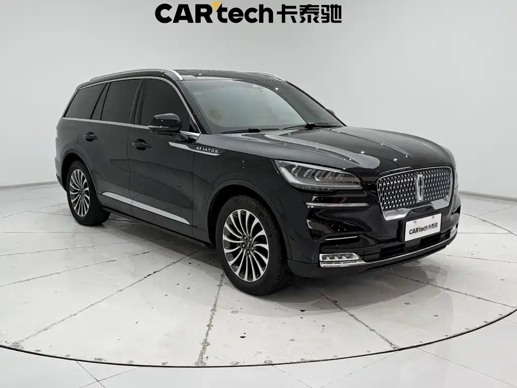 Lincoln Aviator — фото 10