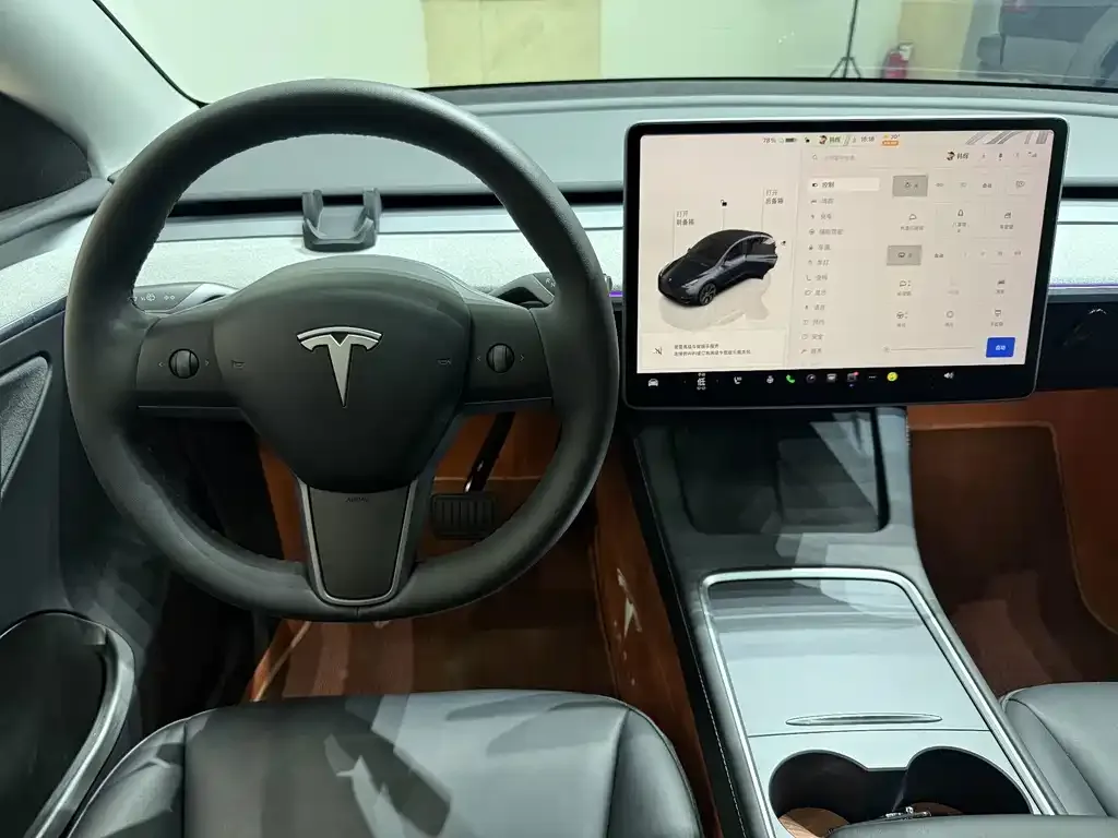 Tesla Model Y — фото 7