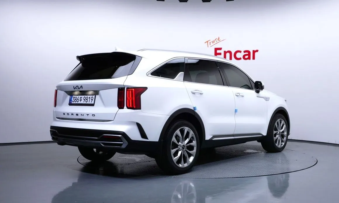 Kia Sorento — фото 7