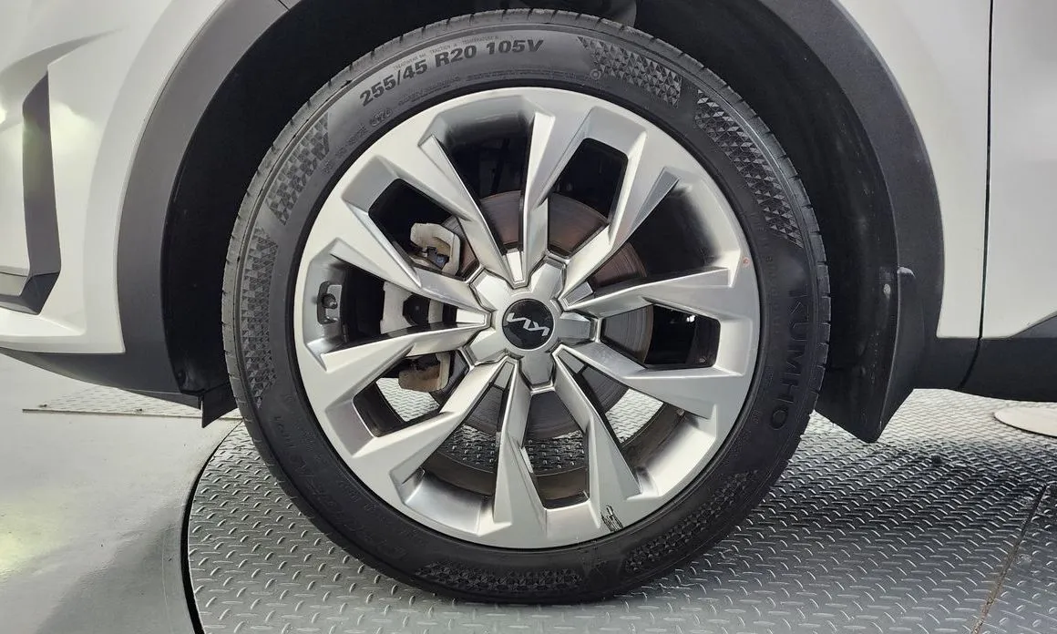 Kia Sorento — фото 8