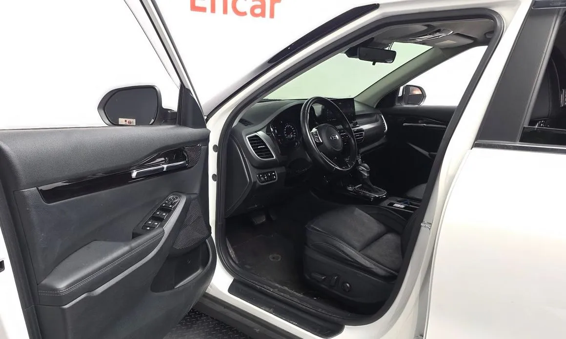 Kia Seltos — фото 6
