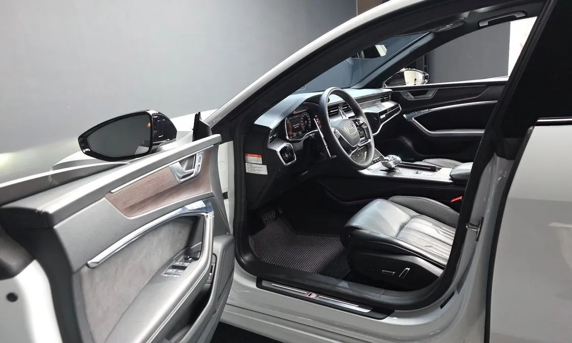 Audi A7 — фото 7