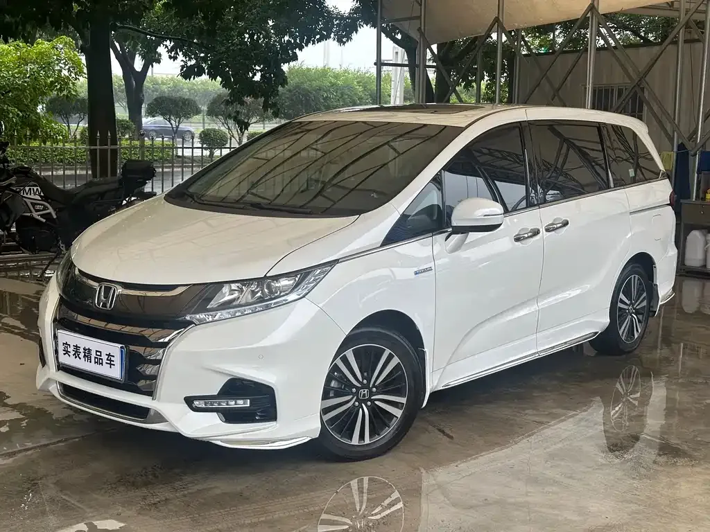 Honda Odyssey — фото 1