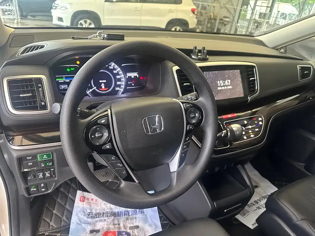 Honda Odyssey — фото 10