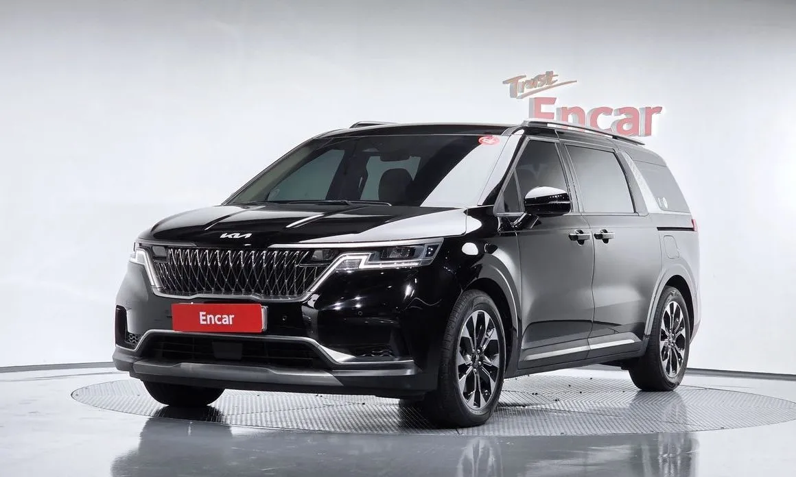 Kia Carnival — фото 1