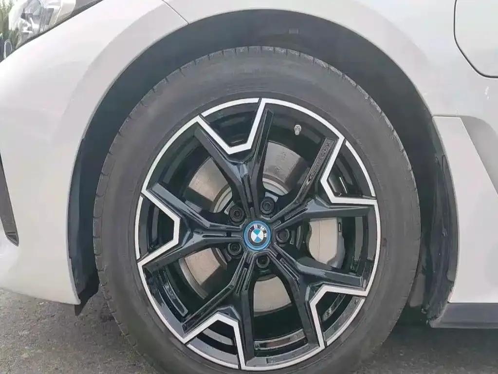 BMW i3 — фото 5