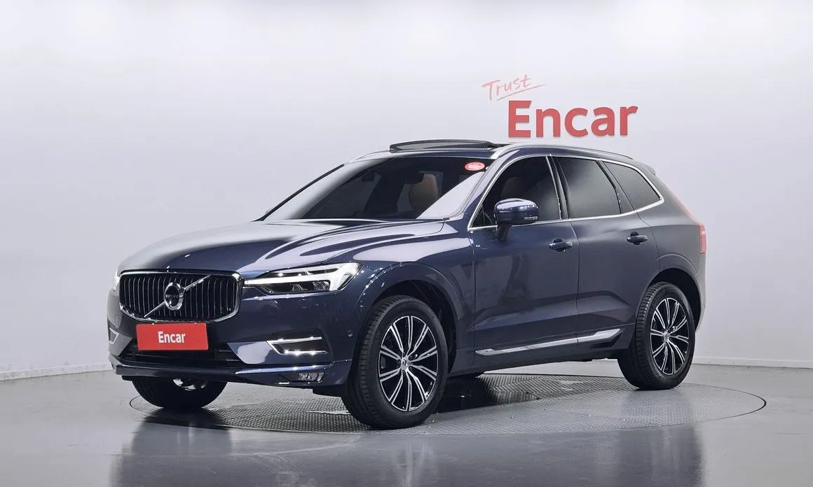 Volvo XC60 — фото 1