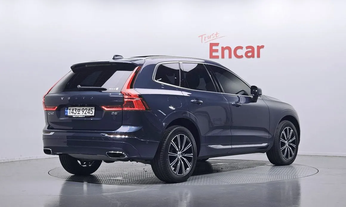 Volvo XC60 — фото 7