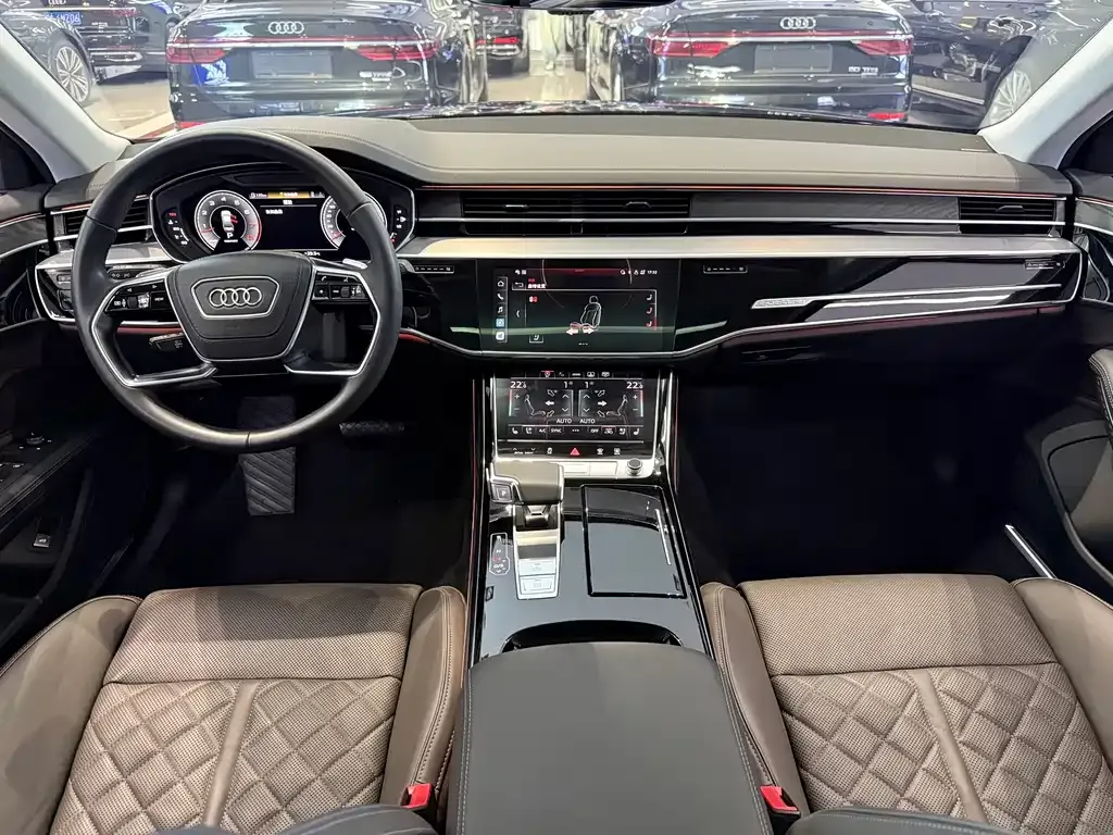 Audi A8 — фото 3