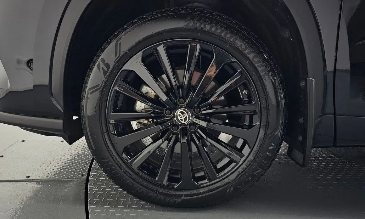 Toyota Highlander — фото 10
