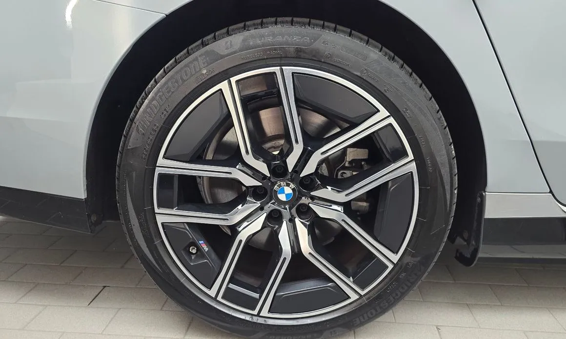 BMW i7 — фото 3