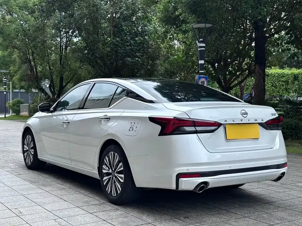 Nissan Teana — фото 4