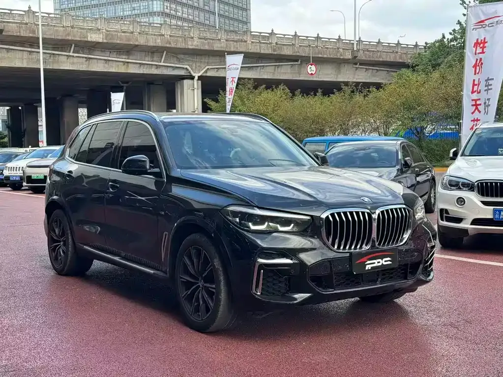 BMW X5 — фото 10
