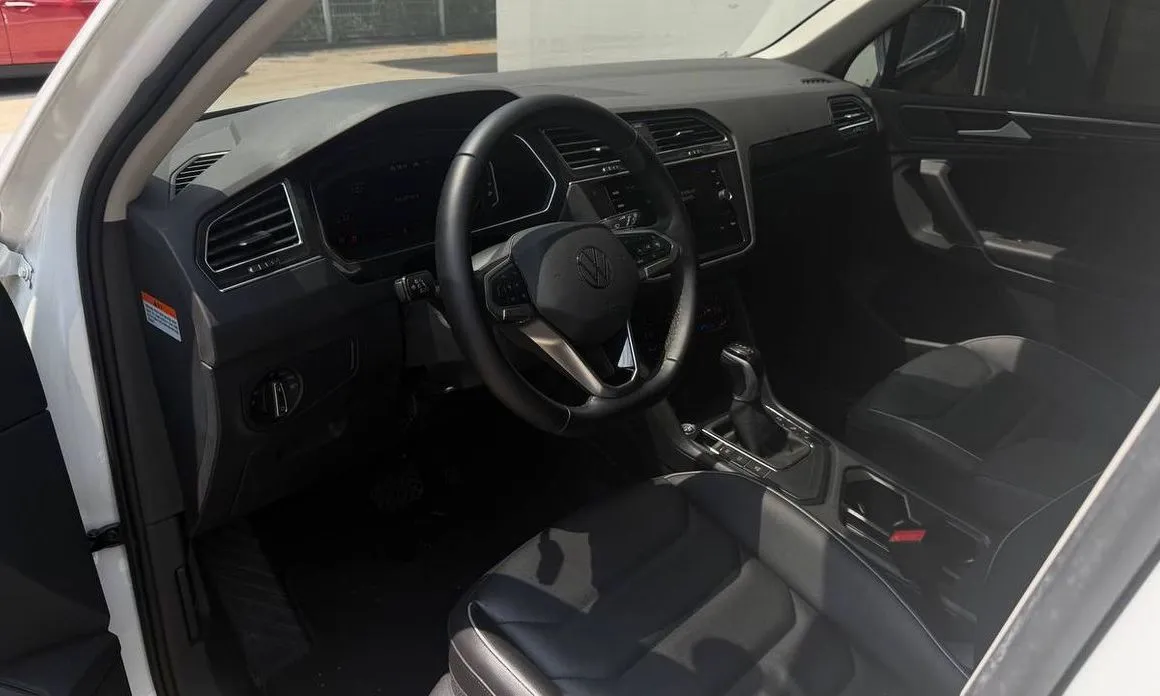 Volkswagen Tiguan — фото 4