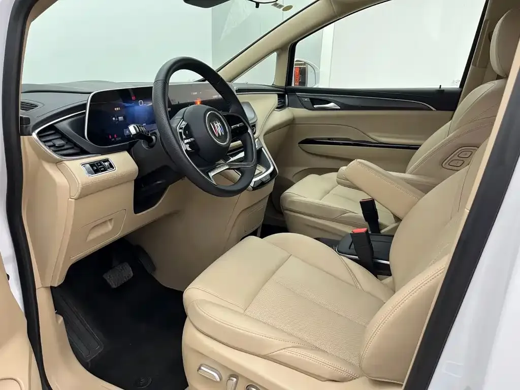 Buick GL8 Hybrid — фото 3