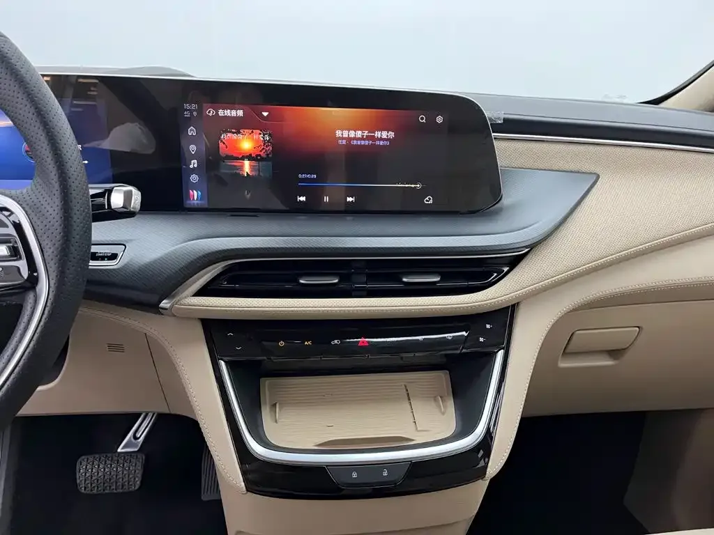Buick GL8 Hybrid — фото 4