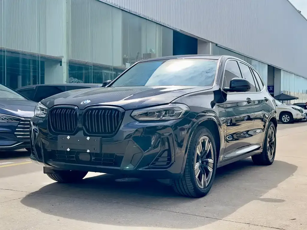 BMW iX3 — фото 1