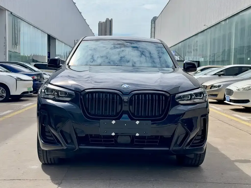 BMW iX3 — фото 8