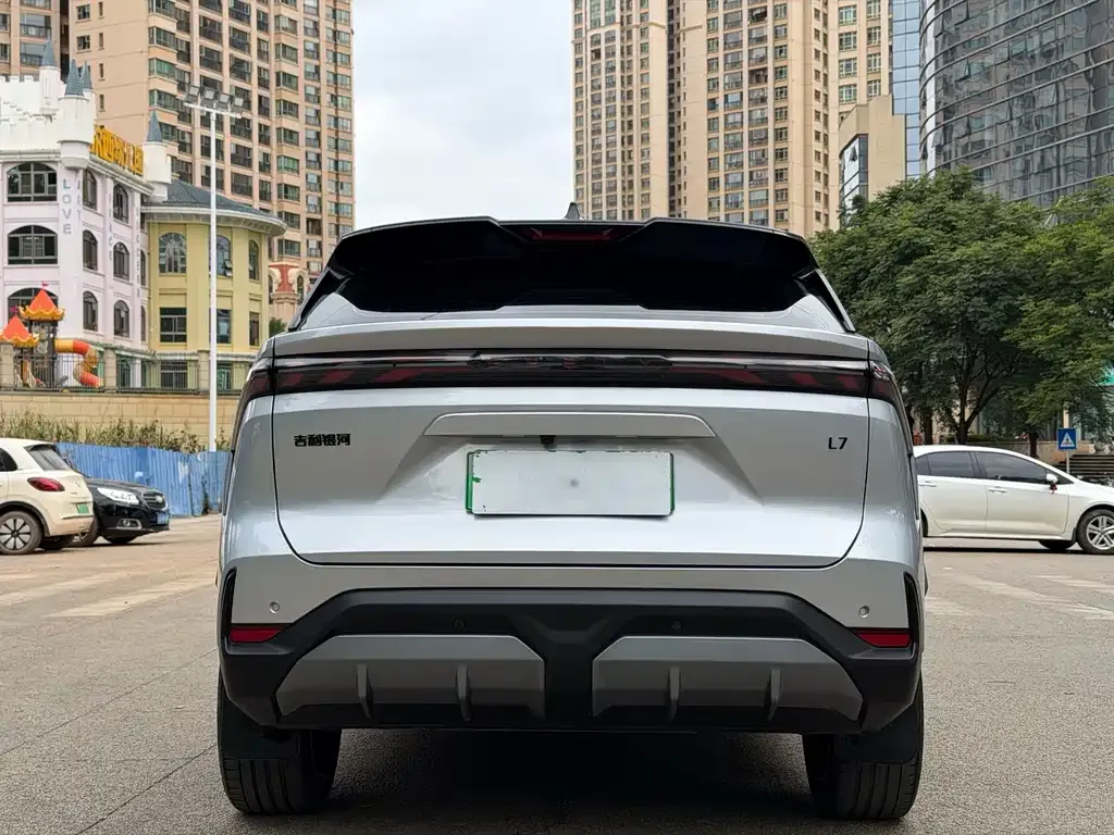 Geely Galaxy L7 — фото 8